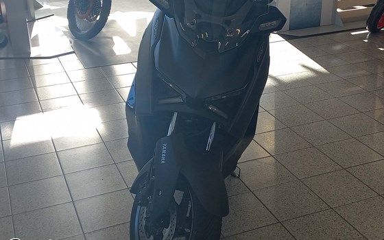 Neufahrzeug Yamaha XMAX 300 Tech MAX+ - Bild 5 Neufahrzeug Yamaha XMAX 300 Tech MAX+ - Bild 5