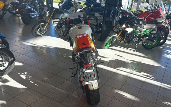 Neufahrzeug Yamaha XSR900 GP - Bild 2 Neufahrzeug Yamaha XSR900 GP - Bild 2