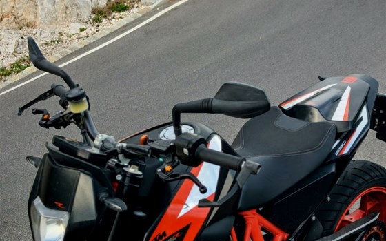 Gebrauchtmotorrad KTM 690 Duke R - Bild 2 Gebrauchtmotorrad KTM 690 Duke R - Bild 2