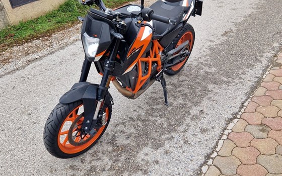 Gebrauchtmotorrad KTM 690 Duke R - Bild 3 Gebrauchtmotorrad KTM 690 Duke R - Bild 3