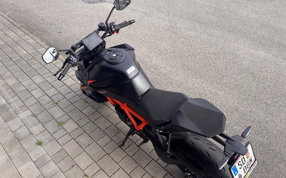Gebrauchtmotorrad KTM 1390 Super Duke R EVO - Bild 4 Gebrauchtmotorrad KTM 1390 Super Duke R EVO - Bild 4