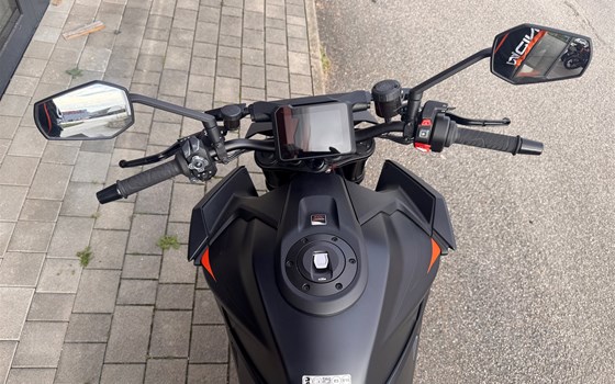 Gebrauchtmotorrad KTM 1390 Super Duke R EVO - Bild 6 Gebrauchtmotorrad KTM 1390 Super Duke R EVO - Bild 6