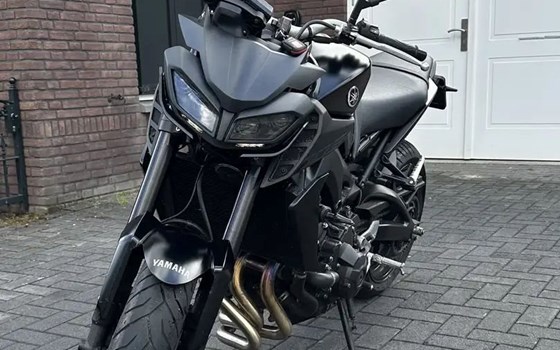 Gebrauchtmotorrad Yamaha MT-09 - Bild 2