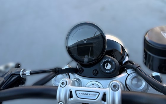 Gebrauchtmotorrad Triumph Speed Twin 1200 - Bild 15