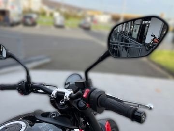 Gebrauchtmotorrad Triumph Trident 660 - Bild 17