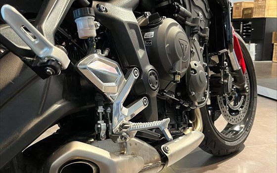 Gebrauchtmotorrad Triumph Trident 660 - Bild 4