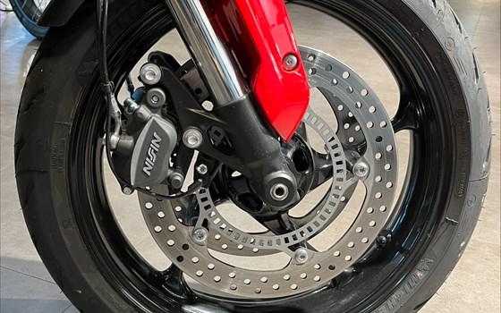 Gebrauchtmotorrad Triumph Trident 660 - Bild 6