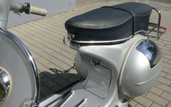 Gebrauchtmotorrad Vespa 150 GS - Bild 3