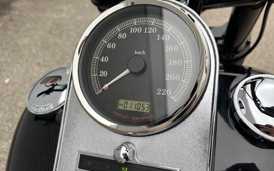 Gebrauchtmotorrad Harley-Davidson Fat Boy FLSTFI - Bild 14 Gebrauchtmotorrad Harley-Davidson Fat Boy FLSTFI - Bild 14