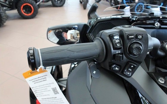 Neufahrzeug Can-Am Spyder F3 Limited - Bild 12