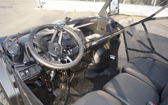 Neufahrzeug Can-Am Traxter XT HD10 - Bild 10