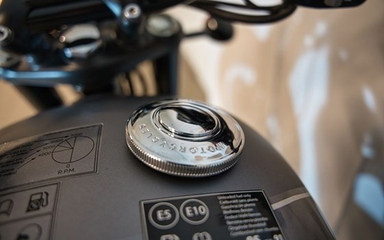 Gebrauchtmotorrad Triumph Bonneville T120 Black - Bild 15