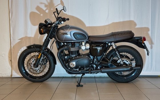 Gebrauchtmotorrad Triumph Bonneville T120 Black - Bild 3