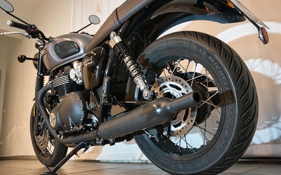 Gebrauchtmotorrad Triumph Bonneville T120 Black - Bild 9