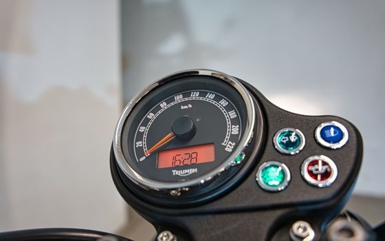 Gebrauchtmotorrad Triumph Bonneville - Bild 11