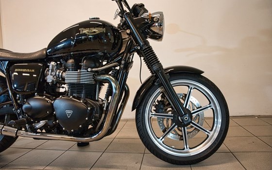 Gebrauchtmotorrad Triumph Bonneville - Bild 7