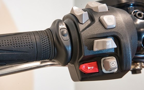 Gebrauchtmotorrad Triumph ROCKET 3 GT CHROME EDITION - Bild 11