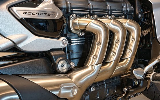 Gebrauchtmotorrad Triumph ROCKET 3 GT CHROME EDITION - Bild 8