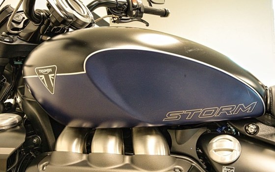 Gebrauchtmotorrad Triumph Rocket 3 Storm GT - Bild 12