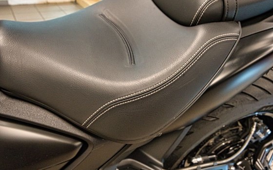 Gebrauchtmotorrad Triumph Rocket 3 Storm GT - Bild 15