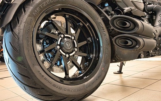 Gebrauchtmotorrad Triumph Rocket 3 Storm GT - Bild 19