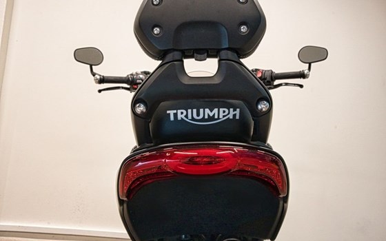 Gebrauchtmotorrad Triumph Rocket 3 Storm GT - Bild 7