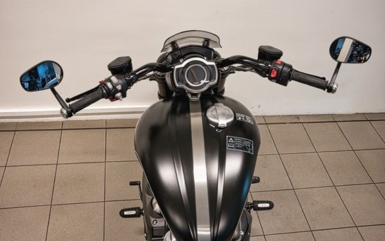 Gebrauchtmotorrad Triumph Rocket 3 Storm GT - Bild 8