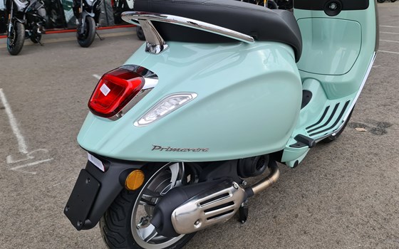 Neufahrzeug Vespa Primavera 50 - Bild 3 Neufahrzeug Vespa Primavera 50 - Bild 3