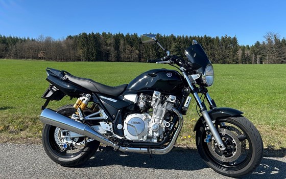 Gebrauchtmotorrad Yamaha XJR 1300 - Bild 4 Gebrauchtmotorrad Yamaha XJR 1300 - Bild 4