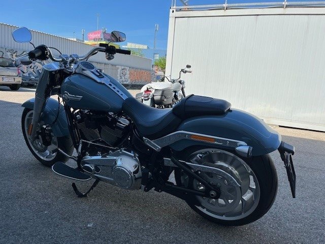 Harley-Davidson Softail Fat Boy 114 FLFBS (Sharkskin Blue) - Bild 8
