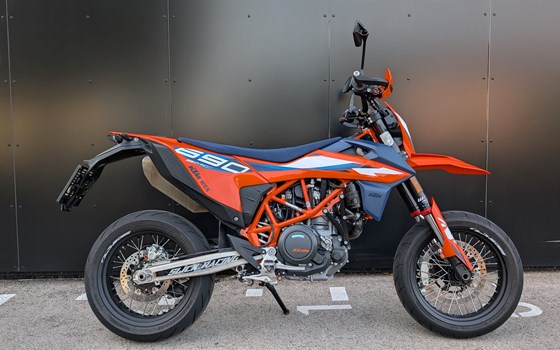 Gebrauchtmotorrad KTM 690 SMC R - Bild 4 Gebrauchtmotorrad KTM 690 SMC R - Bild 4