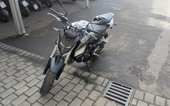 Gebrauchtmotorrad Honda CB750 Hornet - Bild 2