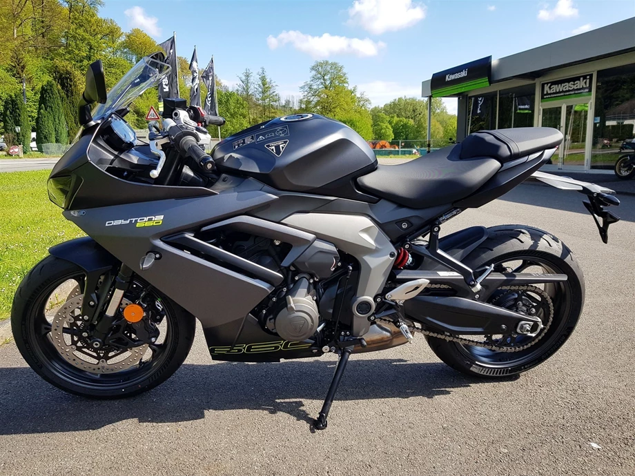Angebot Triumph Daytona 660 Bild 2: Angebot Triumph Daytona 660