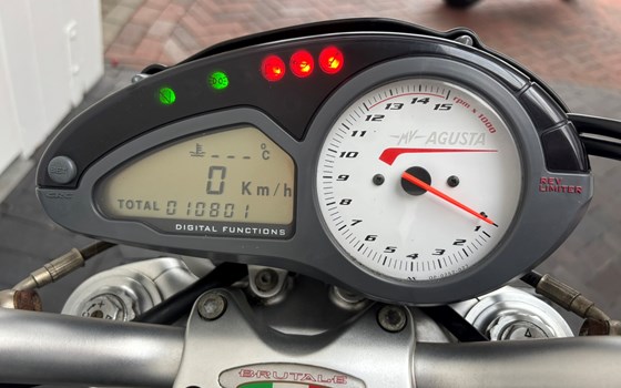 Gebrauchtmotorrad MV Agusta Brutale 989 R - Bild 4