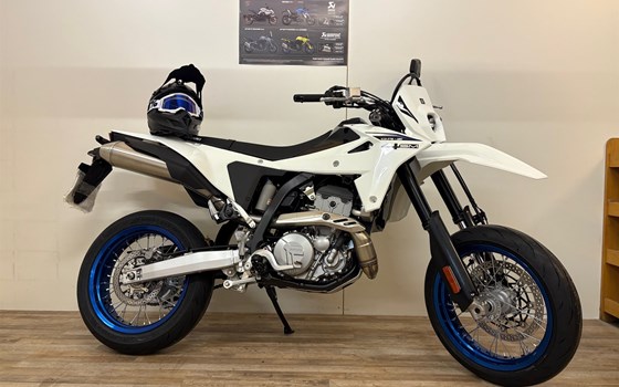 Neufahrzeug Suzuki DR-Z4SM - Bild 1 Neufahrzeug Suzuki DR-Z4SM - Bild 1