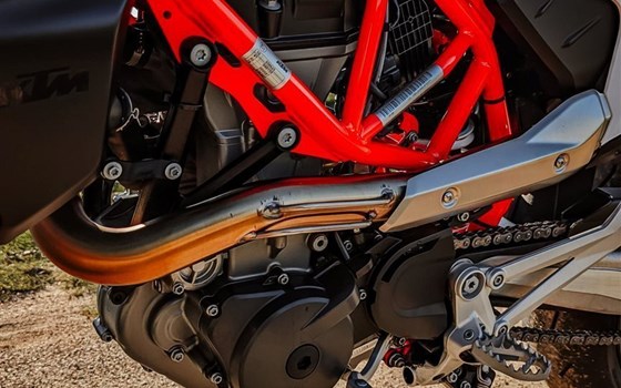 Gebrauchtmotorrad KTM 690 SMC R - Bild 9