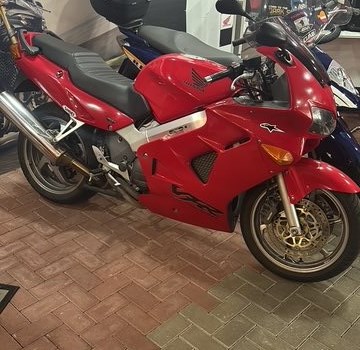 Gebrauchtmotorrad Honda VFR 800 F - Bild 1