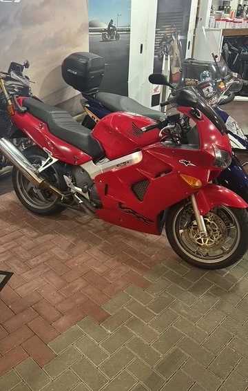 Angebot Honda VFR 800 F Bild 1: Angebot Honda VFR 800 F