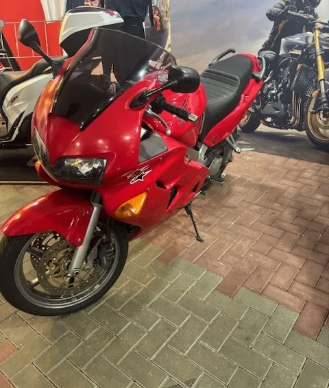 Angebot Honda VFR 800 F Bild 3: Angebot Honda VFR 800 F