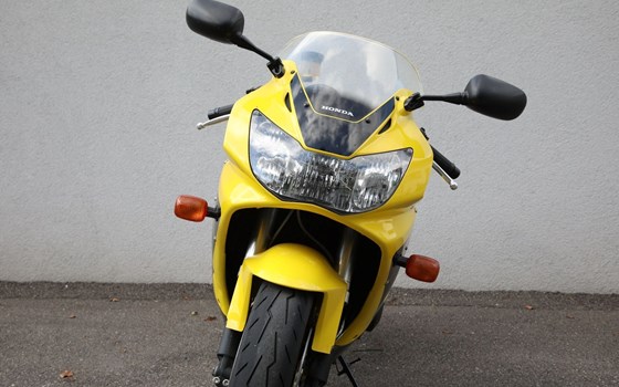 Gebrauchtmotorrad Honda CBR 900 RR Fireblade - Bild 6 Gebrauchtmotorrad Honda CBR 900 RR Fireblade - Bild 6
