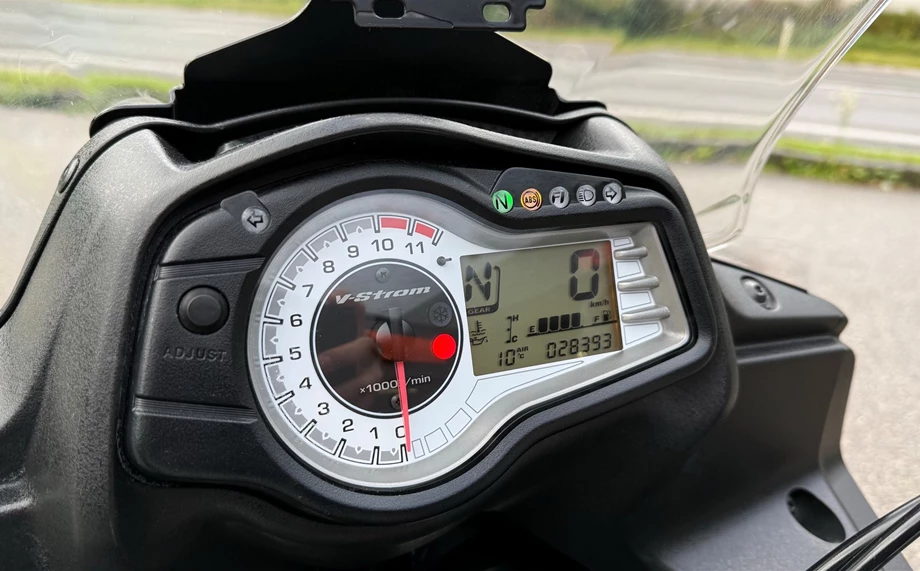 Angebot Suzuki V-Strom 650 XT Bild 5: Angebot Suzuki V-Strom 650 XT