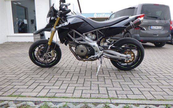 Gebrauchtmotorrad Aprilia Dorsoduro 750 - Bild 11