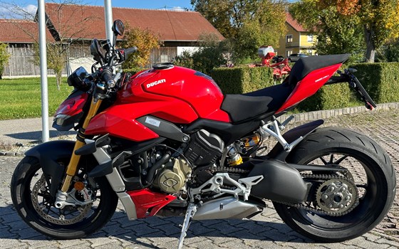 Gebrauchtmotorrad Ducati Streetfighter V4 S - Bild 2 Gebrauchtmotorrad Ducati Streetfighter V4 S - Bild 2