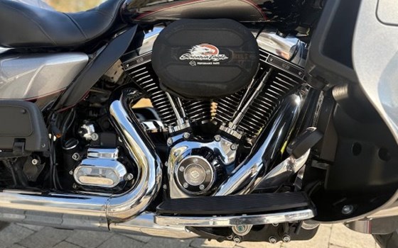 Gebrauchtmotorrad Harley-Davidson Road Glide Ultra - Bild 3 Gebrauchtmotorrad Harley-Davidson Road Glide Ultra - Bild 3