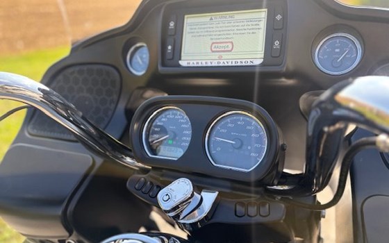 Gebrauchtmotorrad Harley-Davidson Road Glide Ultra - Bild 5 Gebrauchtmotorrad Harley-Davidson Road Glide Ultra - Bild 5