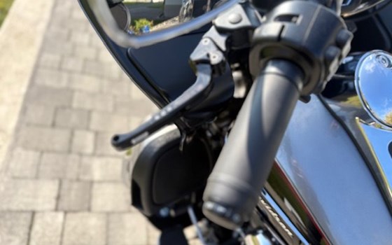 Gebrauchtmotorrad Harley-Davidson Road Glide Ultra - Bild 7 Gebrauchtmotorrad Harley-Davidson Road Glide Ultra - Bild 7