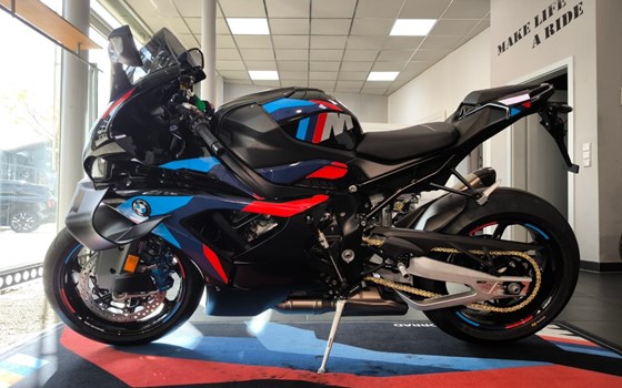 Neufahrzeug BMW M 1000 RR - Bild 1