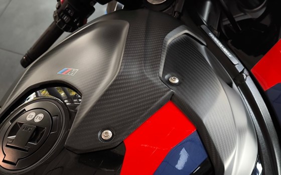 Neufahrzeug BMW M 1000 RR - Bild 9