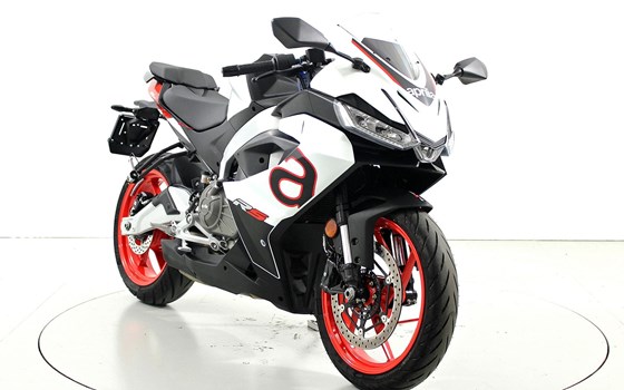 Motorrad Occasion Aprilia RS 457 - Bild 2
