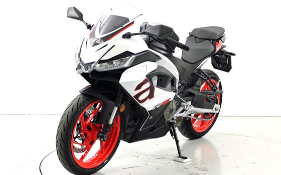 Motorrad Occasion Aprilia RS 457 - Bild 3